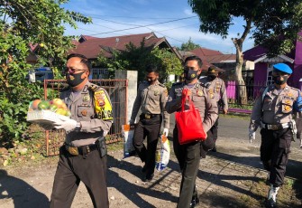 Kabag Sumda Polres Rejang Lebong AKP M Nurdai M Pd Kunjungi Anggotanya Yang Sakit 