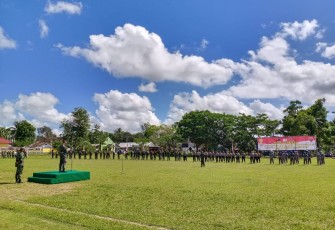 Kodim 1417/Kendari Melaksanakan Upacara Pembukaan Karya Bakti TNI Dalam Rangka Serbuan Teritorial Tahun 2020