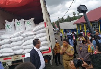 Kasdim 1310/Bitung Dampingi Kunjungan Kerja Menteri Kelautan dan Perikanan RI di Desa Tatelu