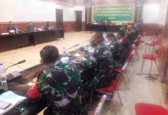 Pasiops Kodim 1310/Bitung Hadiri Kegiatan Sosialisasi Penanganan Covid-19 di Aula Makorem 131/Stg