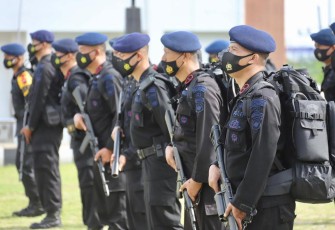 Polda Jateng laksanakan pergeseran pasukan BKO pengaman Pilkada Serentak 2020 antara Polda Jawa Tengah dengan Polda Nusa Tenggara Timur (NTT). Pada hari ini, Sabtu (12/11/2020).