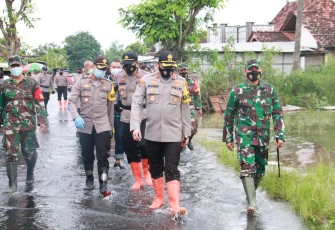 Dandim 0718 Pati bersama Kapolres Pati Mengadakan Kegiatan Bakti Sosial