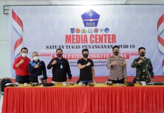 Pemkab Bengkulu Utara Saat Rapat Bersama Dalam Penetapan Pembelajaran Tatap Muka di Sekretariat Satgas Penanganan COVID-19 Bengkulu Utara
