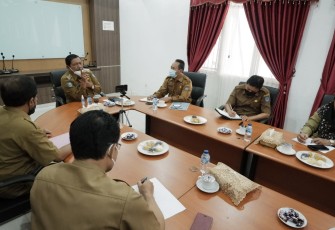 Bupati Bengkulu Utara Ir H Mian Saat Menghadiri  Penandatanganan Kerja Sama Kemitraan Melalui  Videoconference