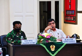 Tim Kemenkopolhukam di Makorem 033/WP di Sambut Kasi Intel Kasrem 033/WP Kolonel Inf Firalta P Tarigan 