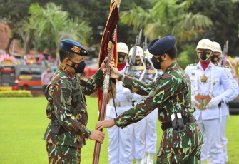 Kapolres Pekalongan AKBP Darno, S.H., S.I.K pagi tadi menghadiri Upacara penyerahan Dwaja Satbrimob Polda Jawa Tengah Rabu (06/1/2020)