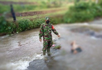 Ditemukan sesosok Mayat Sekira Pukul 07 30 WIB Disungai Desa Sukomangli