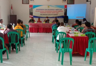 Babinsa Karangtengah Koramil 01/Sragen Serma Harun Yunianto menghadiri kegiatan Rapat Musrenbang Kelurahan Karangtengah