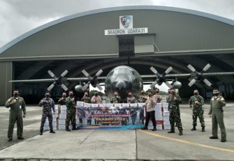 Peduli Masyarakat Terdampak Bencana Batalyon Dwipa Arya Kirim Bantuan Sebanyak 8 Ton ke Sulbar dan Kalsel
