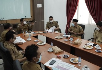 Bupati Bengkulu Utara Ir.H.Mian Saat Melakukan Rapat Terbatas Bersama Instansi Terkait Pelaksanaan DAK Tahun 2021