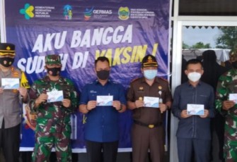 Pemkab Lingga Gelar Suntik Vaksin Perdana