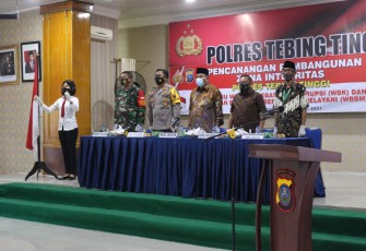 Walikota Hadiri Pencanangan Zona Integritas WBK/WBBM di Aula Polres Tebing Tinggi
