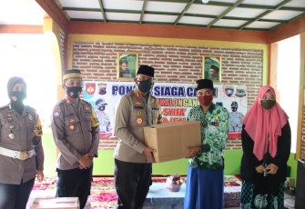 Kapolres Pekalongan AKBP Darno, S.H., S.I.K pagi tadi, Jumat (12/02/2021) bersama dengan Kasat Binmas, Kasat Intelkam, Kasat Lantas, Kapolsek dan Kasiwas melaksanakan pengecekan ponpes siaga candi yang terletak di Desa Nyamok, Kec. Kajen Kab. Pekalongan