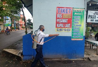 Dishub Pati Lakukan Penyemprotan Terminal Kembangjoyo