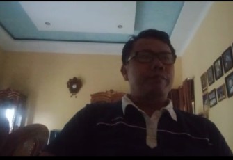 Kepala Desa Jenggalu Joni Midarling ST 
