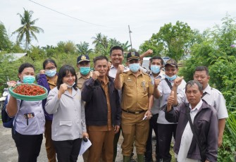 Forkompimda Dan Petani Panen Bersama Di Mekar Sentosa 