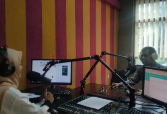 Humas Polres Pekalongan Kota  Polda Jawa Tengah memberikan sosialisasi di Radio Kota Batik Pekalongan 91,2 M yang dilakukan Selasa, (02/03/2021). 
