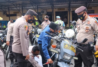 Polres Tebing Tinggi Lakukan Pemeriksaan Kendaraan Dinas Personal