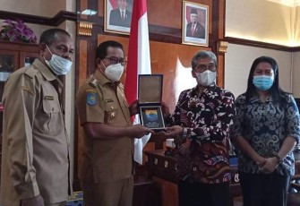 BPJS Ketenagakerjaan Beri Penghargaan Kepada Pemda SBB