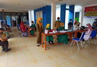 Babinsa Kendawangan,Kodim 1203/Ktp Laksanakan Vaksinasi Tahap II