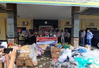 Kapolres Pekalongan Kota AKBP M Irwan Susanto, S.I.K,SH,MH, dalam konferensi pers tentang pengamanan balon udara dan petasan tradisi syawalan di Pekalongan, Kamis (20/5)
