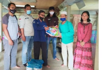 IWO Karimun dan Jurnalis Karimun Kunjungi Anak Korban Kecelakaan Maut