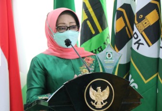 Bupati Jombang Hj Mundjidah Wahab