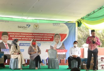 BKKBN Bengkulu Bersama Komisi IX DPR RI Melaksanakan Kegiatan Sosialisasi Di Desa Pondok Kelapa Kabupaten Bengkulu Tengah