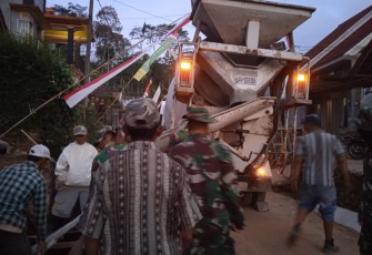 Kendaraan Molen Besar Bantu Percepatan Pengerjaan Drainase