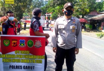 Jajaran TNI–Polri di Cisompet Terus Laksanakan Kegiatan Penerapan dan Sosialisasi PPKM Level 3