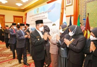 Gubernur Lantik Pejabat Eselon III, IV dan JFT Dilingkup Pemprov Kepri Saya Jamin Tidak Ada Unsur Transaksional