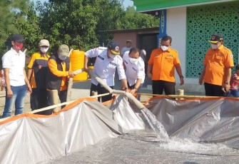 BPBD Jatim Salurkan Air 