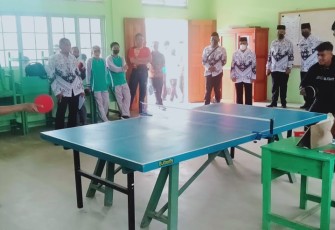 Tahun ini pengurus Persatuan Guru Republik Indonesia (PGRI) cabang Kecamatan Singkep Barat melaksanakan berbagai kegiatan diawali dengan upacara dan lomba serta pelatihan bagi guru sekecamatan singkep barat
