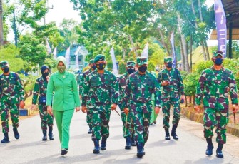 Danrem 033/WP Dampingi Pangdam I/BB Tinjau Vaksinasi dan Baksos di Mako Yonif Raider Khusus 136 