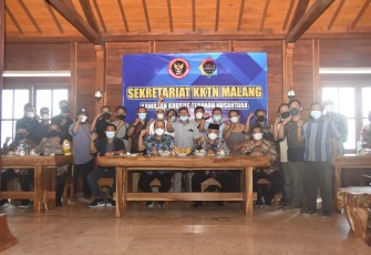 Bupati Malang, Drs. H.M. Sanusi, MM, menyambut kunjungan kerja dari Kepala Badan Nasional Penanggulangan Teroris (BNPT)