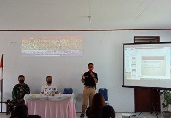 Satgas TMMD kodim Bitung bersama Kesbangpol bitung saat gelar sosialisasi wawasan kebangsaan