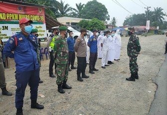 Pemberlakuan PPKM Level 3, Kodim 0209/LB Adakan Pos Penyekatan Di Perbatasan