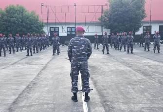 Prajurit Yonmarhanlan VIII Bitung Laksanakan Pengamanan Kunjungan Kerja Menteri Kelautan dan Perikanan di Kota Bitung