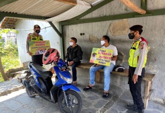 Patroli Sat Samapta Polres Majalengka Sambangi Tukang Ojek