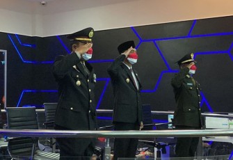 Pemerintah Kabupaten Batang menggelar Upacara Peringatan Hari Kesaktian Pancasila secara virtual yang dipimpin langsung oleh Bupati Batang Wihaji bersama forkopimda bertempat di Command Center Kabupaten Batang, Jumat (1/10/21).