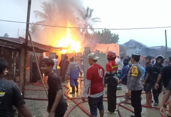 Sambaran Petir Hanguskan Gudang Warga Purwosari
