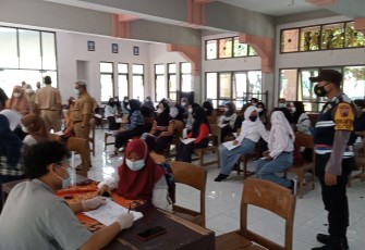 Pelaksanaan vaksinasi di SMKN 3