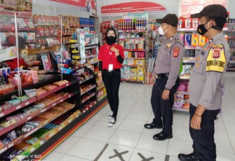 Pastikan Masyarakat Patuhi Prokes, Polsek Cingambul Rutin Patroli Himbauan Prokes