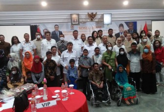 Wakil Ketua Dewan Pembina Partai Gerindra, Hashim Sudjono Djojohadikusumo saat membuka acara Sosialisasi Implementasi Undang-Undang 8/2016, di Sidoarjo yang digelar oleh Kesira Jatim, Minggu 7 Agustus 2022. 