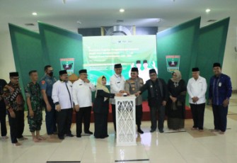 Gubernur Sumbar Mahyeldi meresmikan Masjid Raya Sumbar menjadi kawasan Pusat Pembelajaran Adat Basandi Syarak-Syarak Basandi Kitabullah (ABS-SBK)