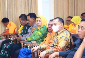 Bupati Labuhanbatu dr. H. Erik Adtrada Ritonga, M.K.M. saat hadiri pelantikan PDK Kosgoro 1957 di Aula Hotel Permata Land Rantauprapat, Sabtu (10/9/2022). 