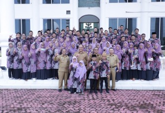 Wabup Asahan saat Lepas Kafilah Festival Seni Qasidah Tahun 2022