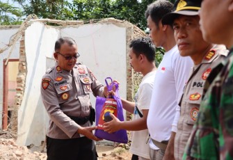 Polres Banjarnegara saat Gelar Kerja Bakti dan Bakti Sosial