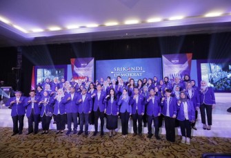 Foto bersama usai pelantikan