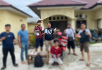 Tersangka dan barang bukti saat diamankan